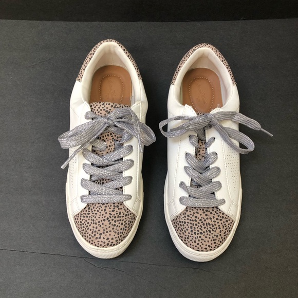 Women’s cheetah print/white lace up tennis shoes. Size 8.5 - Picture 1 of 8